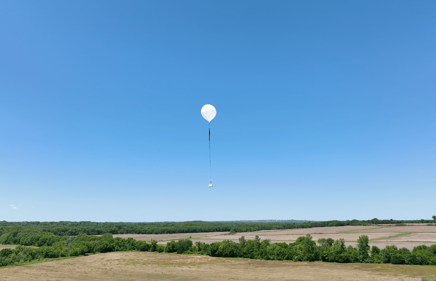 Near Space Labs' Swifty 3 robot flying via a zero-emission weather balloon